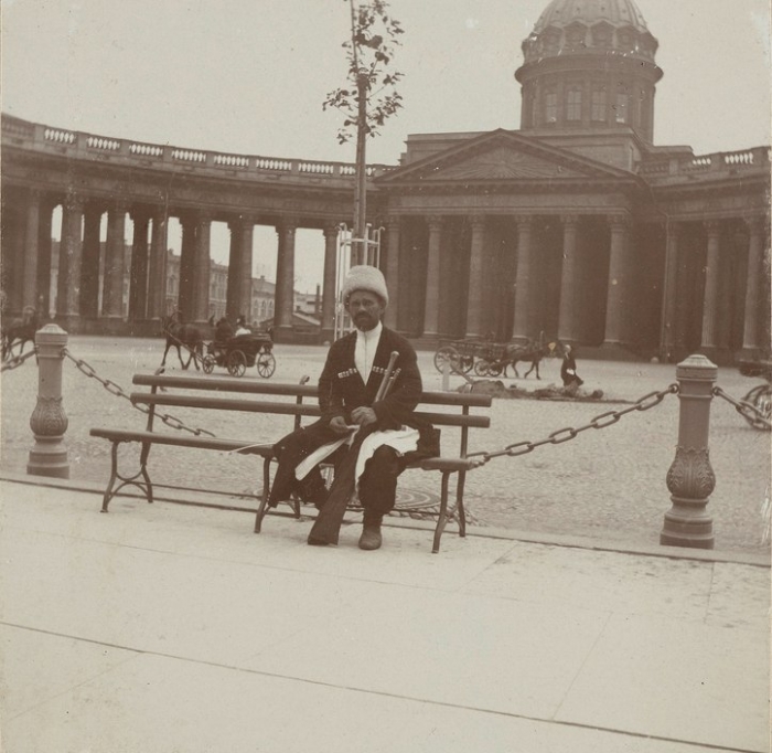 у Казанского собора 1898