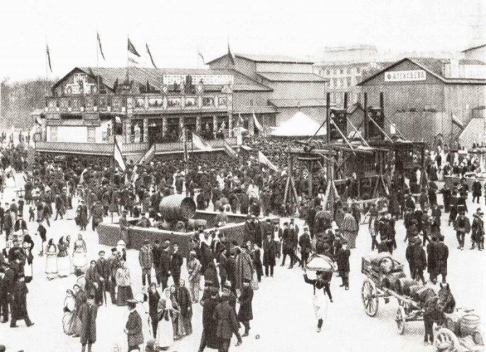 Пасхальное гулянье на Царицыном лугу (Марсовом поле). 1891г.