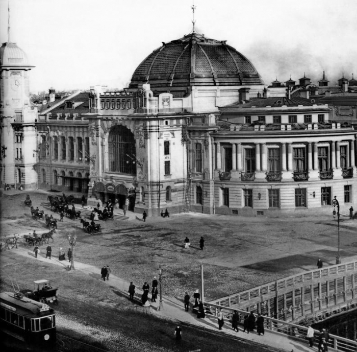 Введенская площадь. Вид на Царскосельский вокзал. 1908-1910 г.